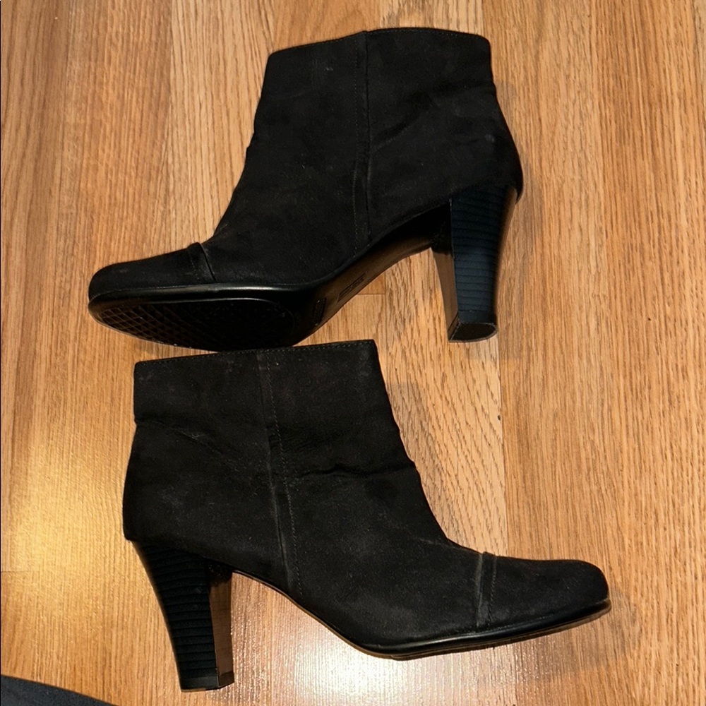 Aerosoles Women's Black Ankle Boots size 7.5